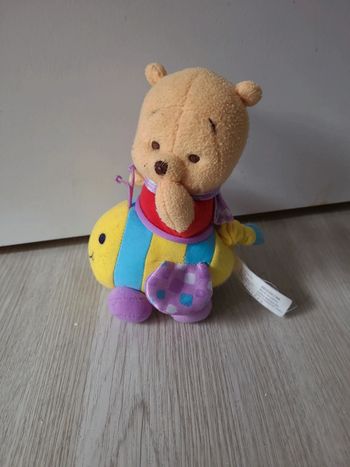 Peluche disney winni l ourson