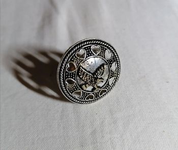 Bague ronde motifs cœurs et aigle 🦅