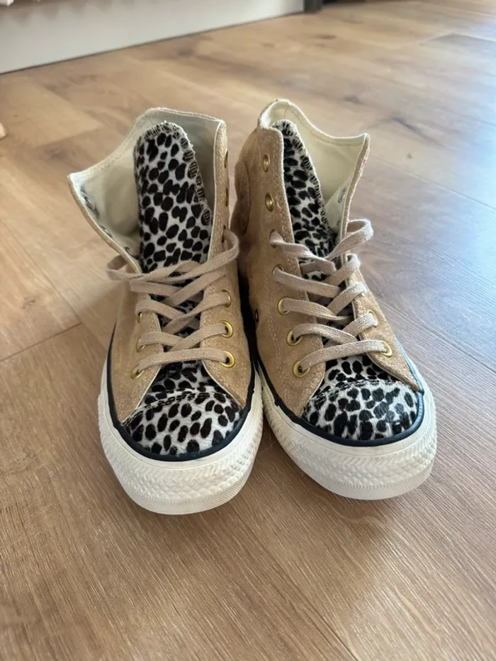 Converse en daim camel et léopard taille 37