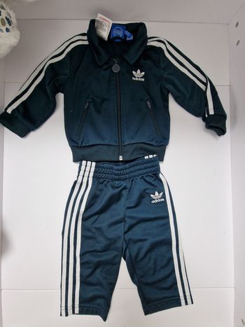 Ensemble Adidas neuf