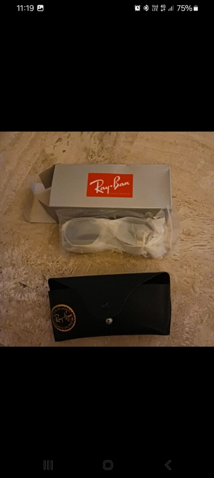 Lunette de soleil - photo numéro 2