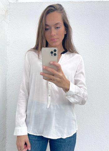 Blouse manches longues noir et blanche Zara avec boutons dorés