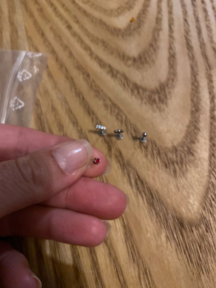 Lot 4 piercings labret plat - photo numéro 2