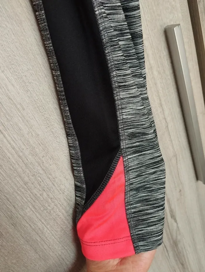 Legging de sport Jennyfer - taille S 🎀 - photo numéro 2