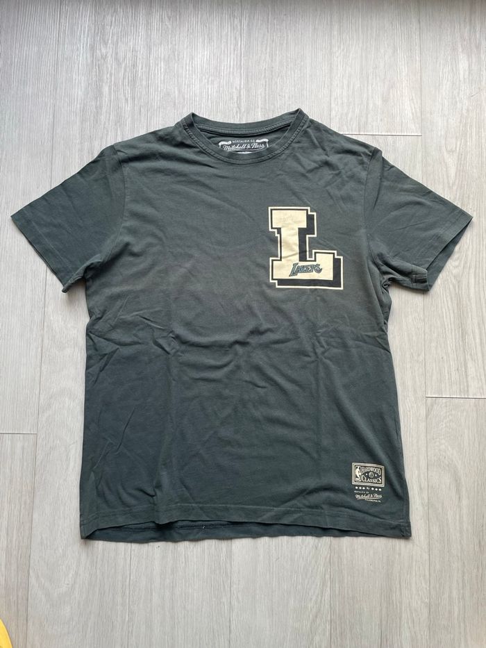T-Shirt Los Angeles Lakers Kaki taille M - photo numéro 2