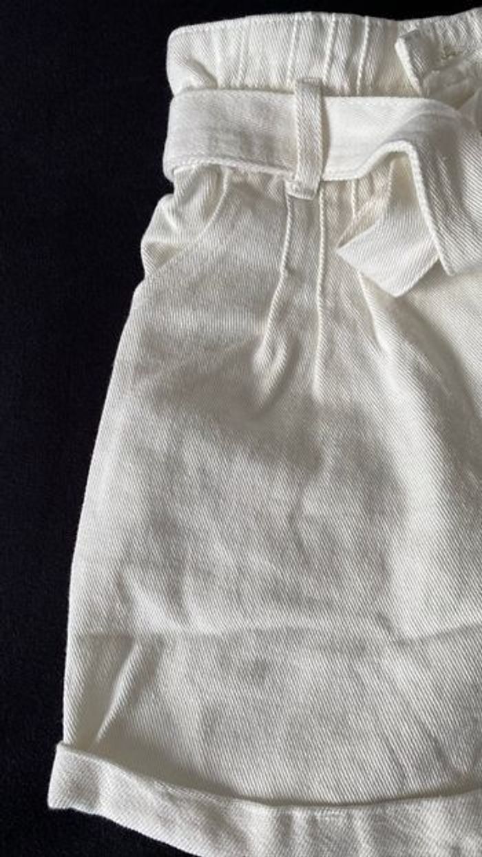 short  blanc neuf taille haute avec ceinture à nouer - photo numéro 6