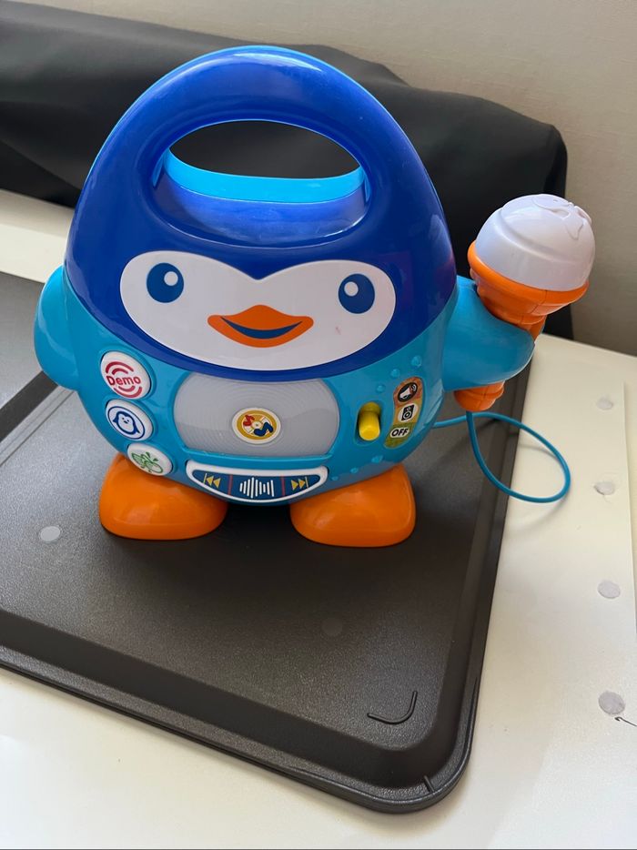 Winfun karaoké pour enfants sous forme de pingouin (chanson + micro)