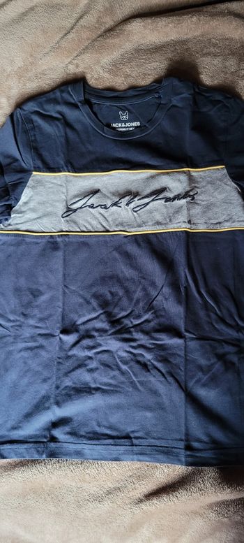 Tee-shirt