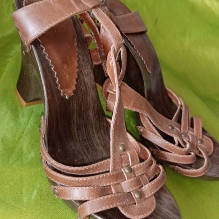 🖤 CHAUSSURES A LANIERES MARRON 👠 POINTURE 40. IDEAL. - photo numéro 7
