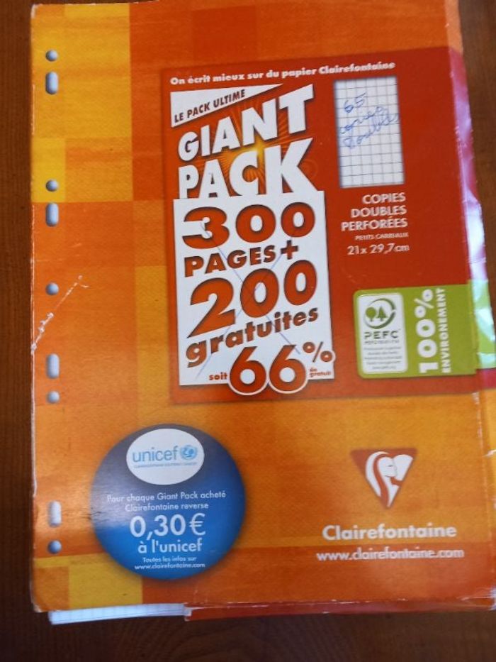 Lot 65 copies doubles 21x29,7 petits carreaux