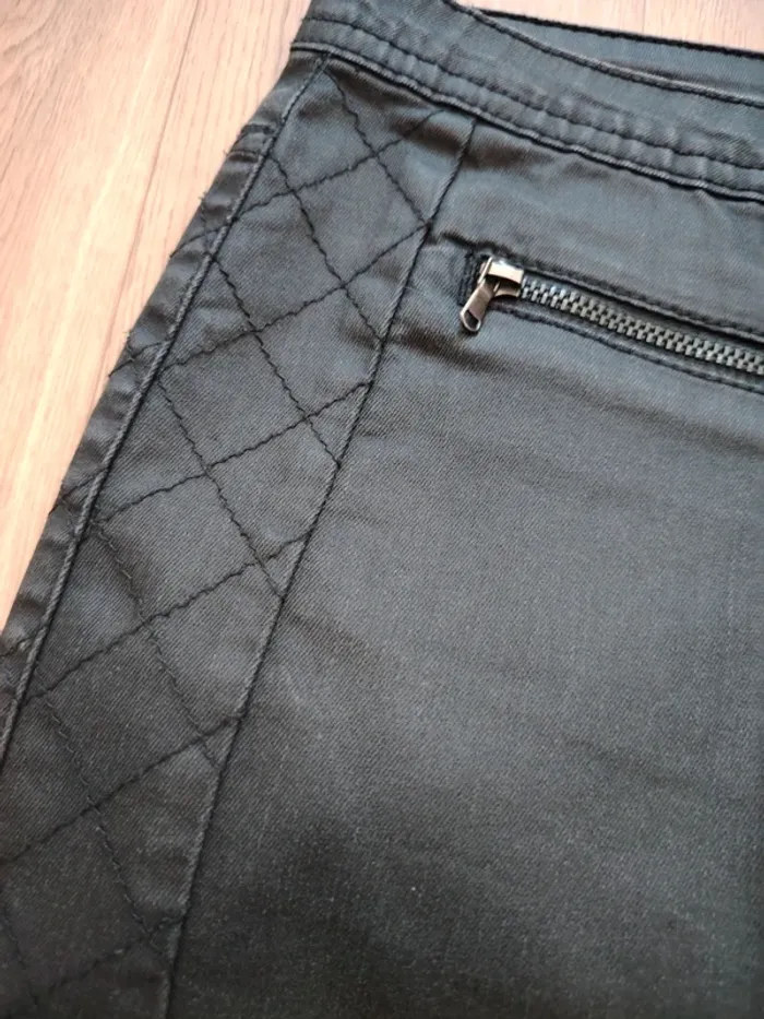 Mini jupe noire - photo numéro 2