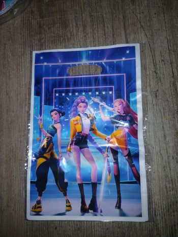 10 sachet de bonbons anniversaire kpop demon Hunter 