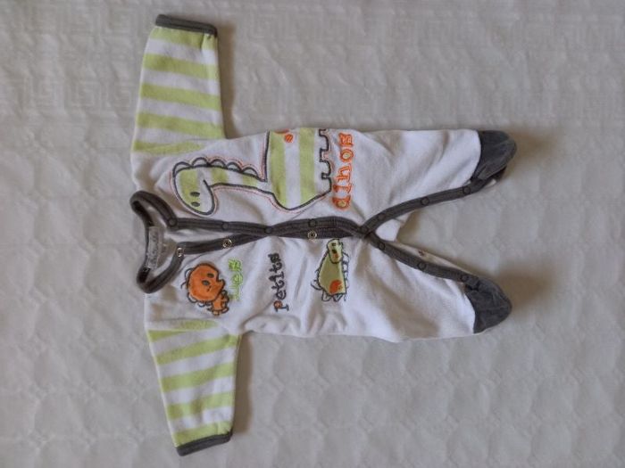 Pyjama dors bien bébé garçon dinosaure naissance Petit Kimbaloo