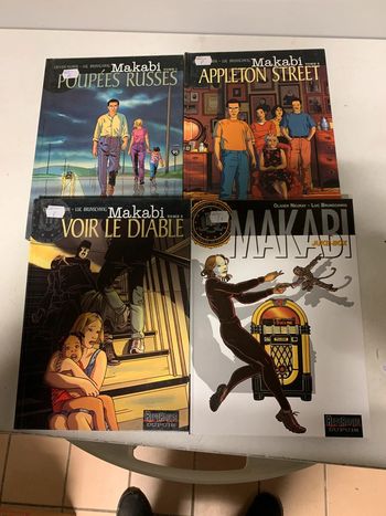 Lot de 4 bd makabi