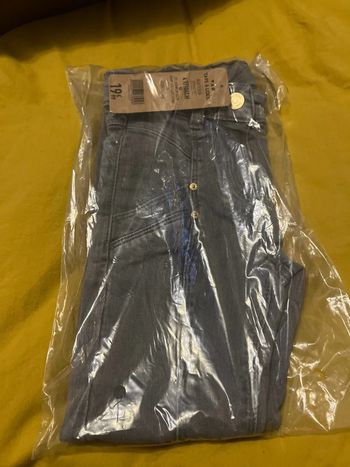 Très beau jean fille 4 ans tape à l œil TAO