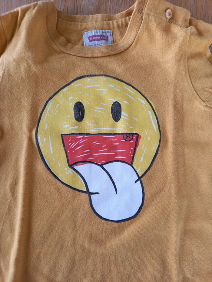 T-shirt Levi's taille 24 mois - photo numéro 3