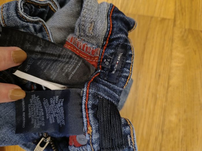 Jeans Tommy Hilfiger Taille 6 mois - photo numéro 3