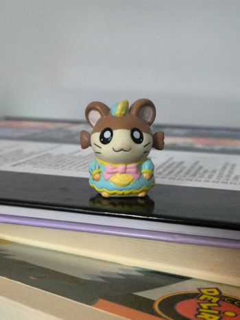 Hamtaro figurine