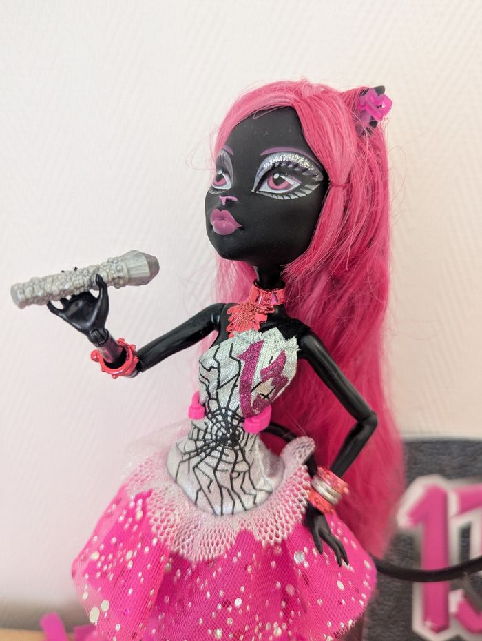Poupée Monster high catty ghoul's night complète - photo numéro 2
