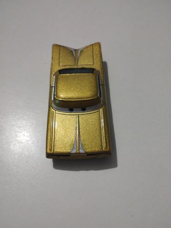 Voiture Cars Ramos doré
