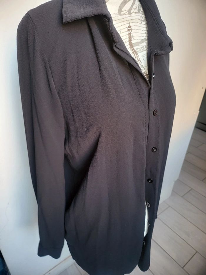 Magnifique  chemise  en suédine  taille 38 - photo numéro 2