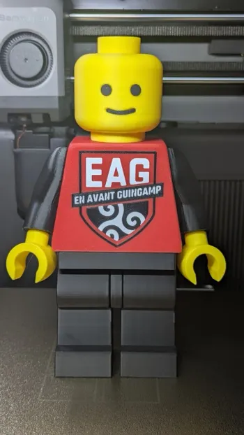 Figurine homme brique – EA Guingamp (20cm)