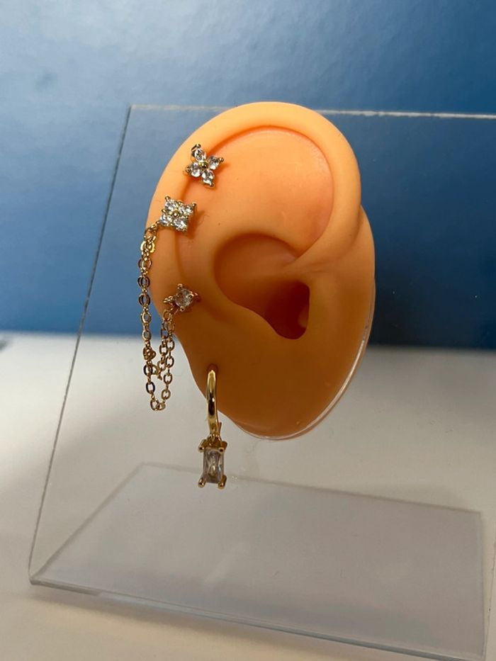 boucle d’oreille en acier inoxydable doré avec strass blanc - photo numéro 4