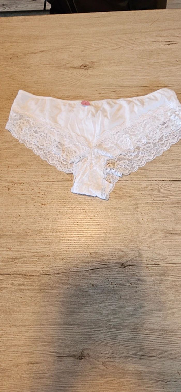 Culotte blanche avec dentelle, Kiabi, taille L, neuve - photo numéro 2