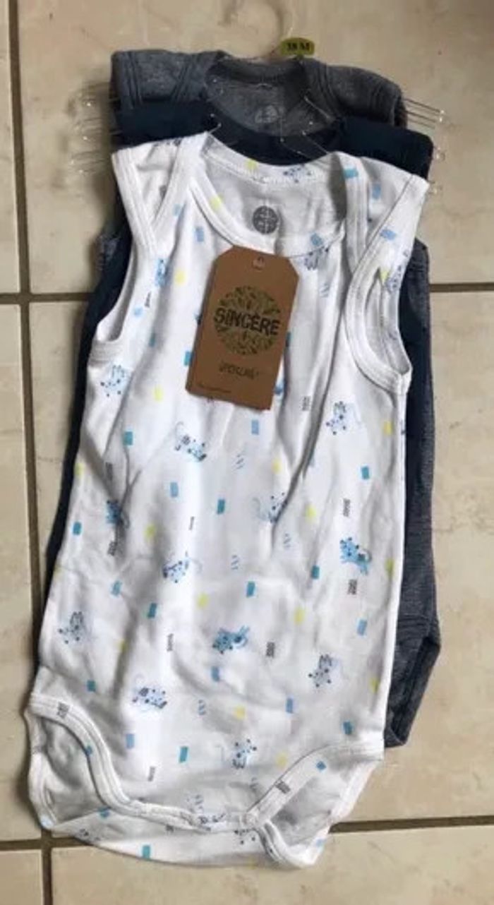 Lot de 3 Bodies sans manches Sincere coton bio garçon T 18 mois neufs dans emballage