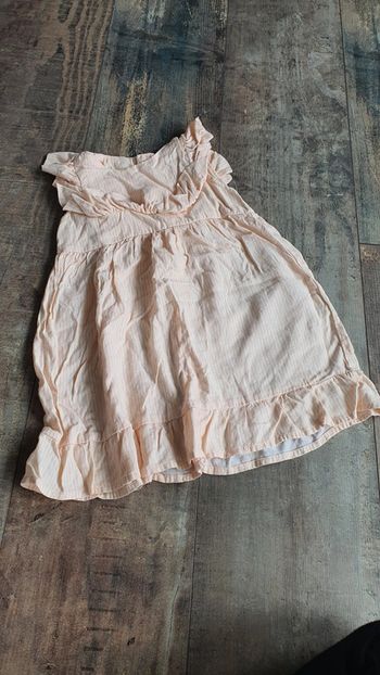 Robe kiabi 24 mois en très bon état