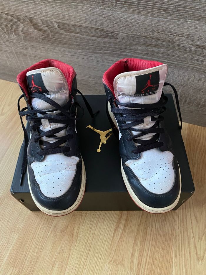 Nike air Jordan 1 mid White/gym red black - photo numéro 5