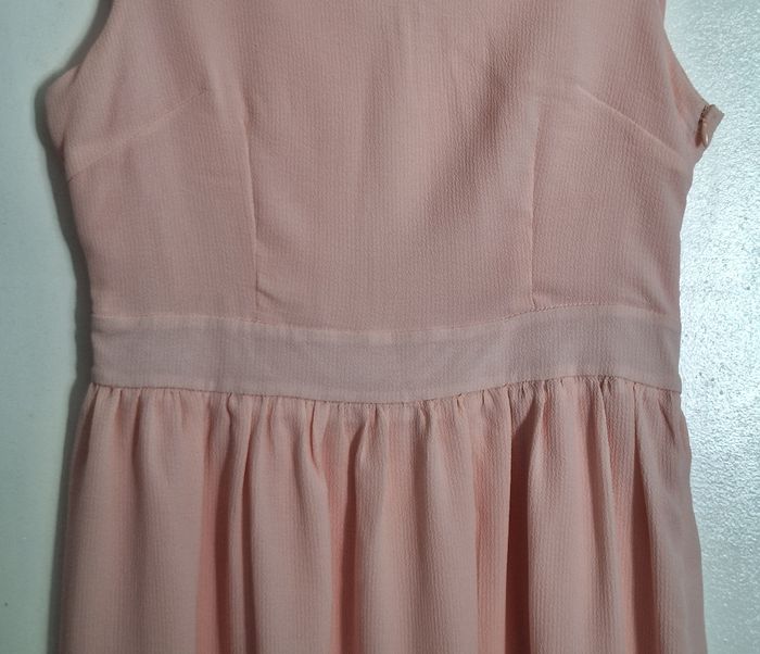 Robe couleur unie dos ouvert - photo numéro 3