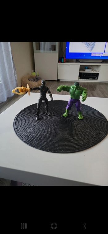 Lot de 2 figurines marvel