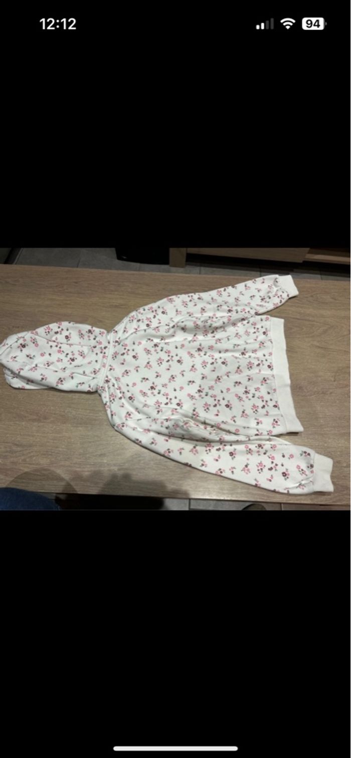 Veste à zip et à capuche blanche motifs fleurs roses 10 ans - photo numéro 4