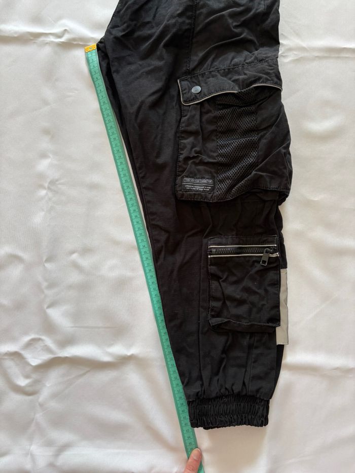 Pantalon cargo à poches multiples noir et réfléchissant - Bershka - S/36 - photo numéro 10