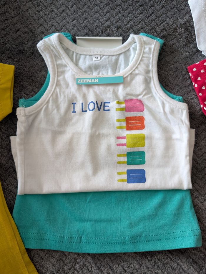 NEUF, lot de 2 débardeurs, 4 tee-shirts, 6 mois/68 cm - photo numéro 3
