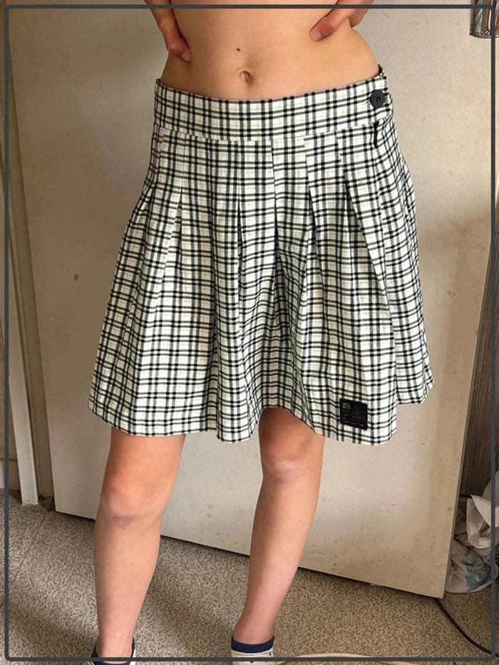 Jupe taille 40 marque bershka *