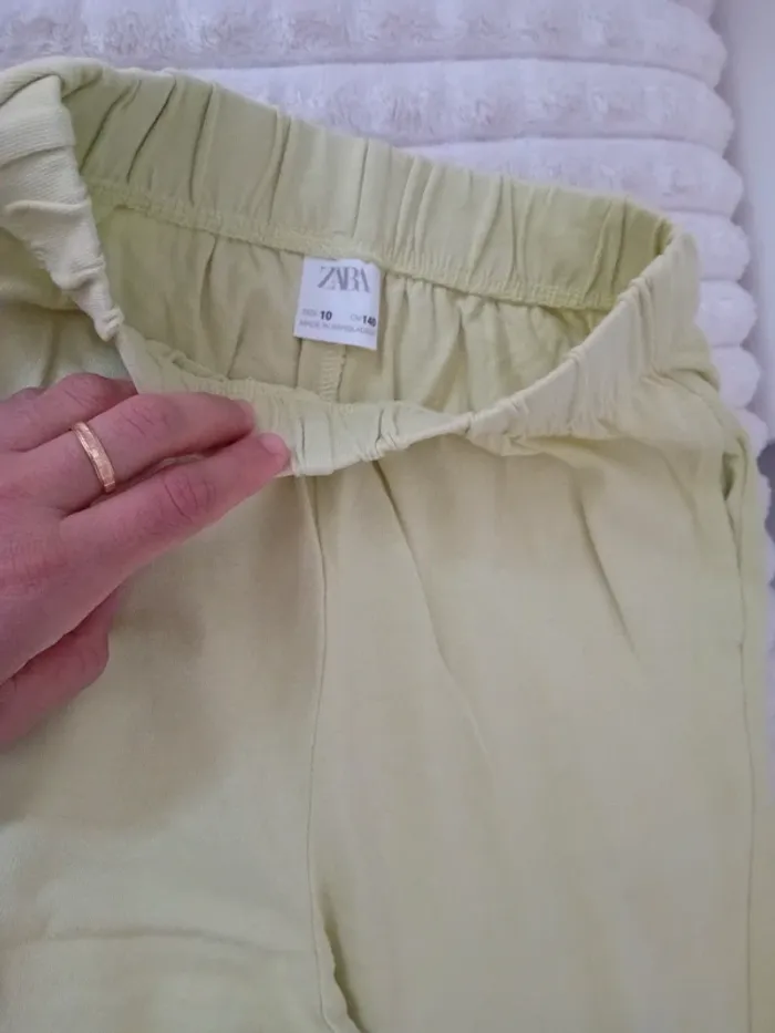 Lot 2 pantalon large jogging fille 9ans Zara 💚💛 - photo numéro 5