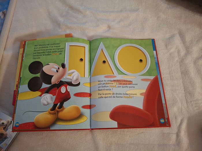 Livre La maison de Mickey, j apprends les formes - photo numéro 2