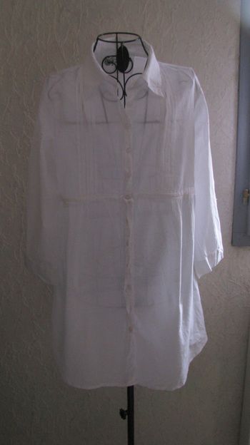 chemise blanche taille 4