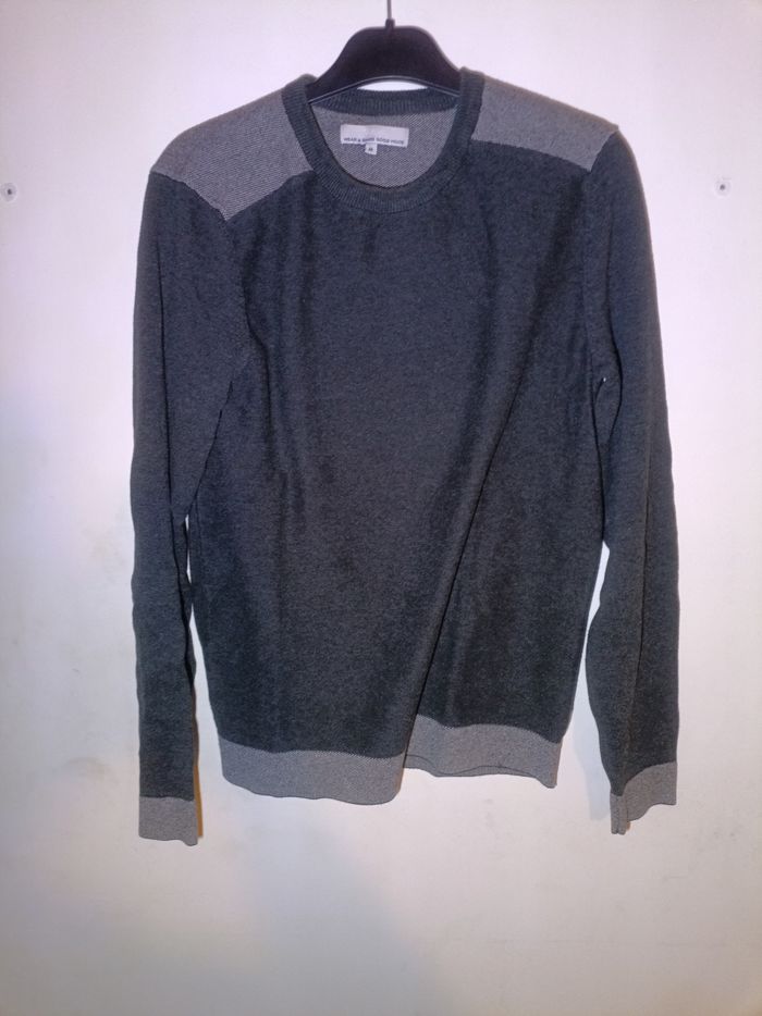 Pull gris