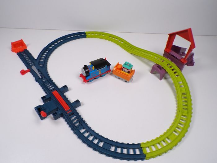 Circuit de train Thomas et ses amis - La piste de Carly - photo numéro 2