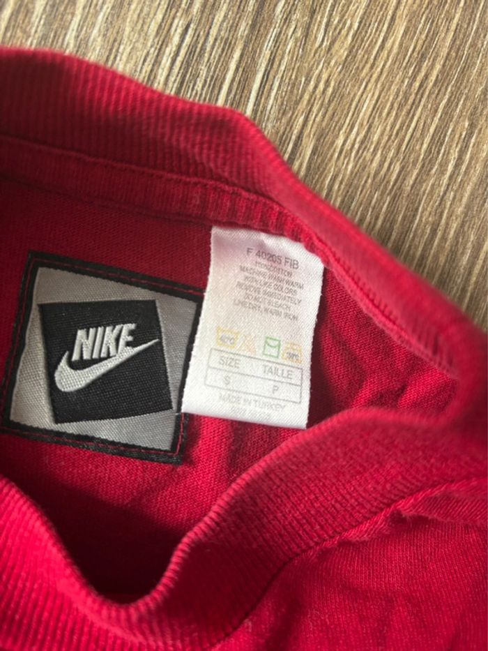 T shirt Nike - rouge bordeaux - taille S/36 - en très bon état - photo numéro 4