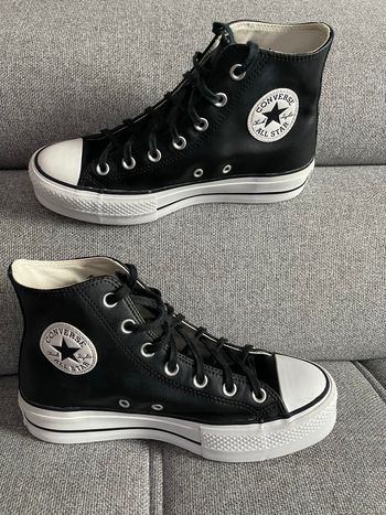 Converse plate-forme noire 39 en cuir véritable / très bon. État 
