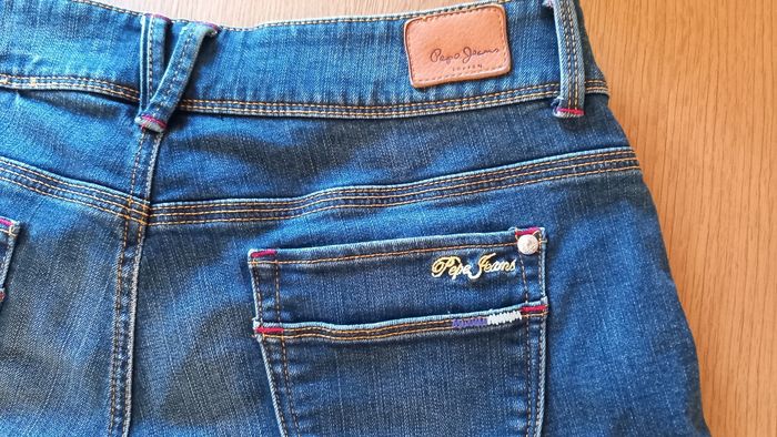 Très très beau short Pépé Jeans taille 40 - photo numéro 2