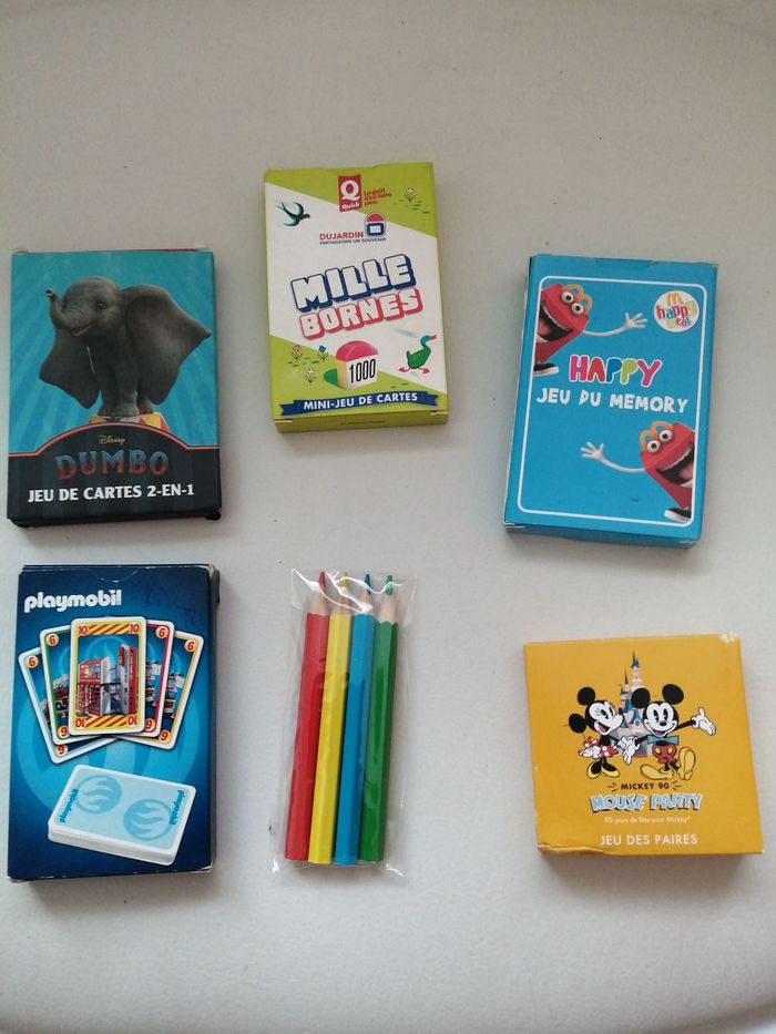 Lot de 5 petits jeux de cartes + stylo