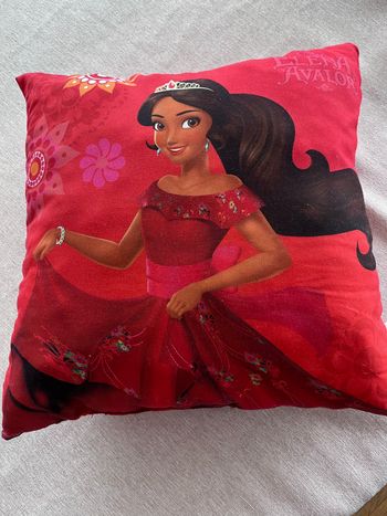 Coussin Elena elevator disney