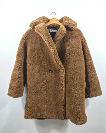 Manteau en fausse fourrure