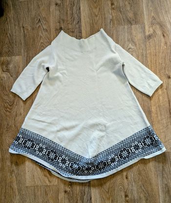 Robe pull motifs ethniques taille L 
