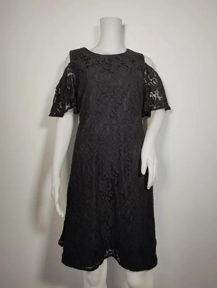 Robe Yumi noire effet "dentelle" taille 44 - photo numéro 2
